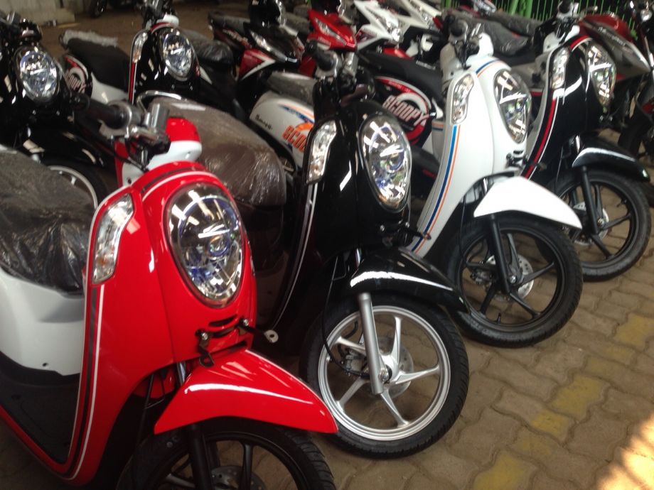 BE HAPPY WITH SCOOPY