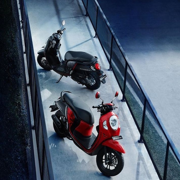 Dapatkan Promo menarik dari setiap pembelian Scoopy Varian Sporty Black dan Sporty Red