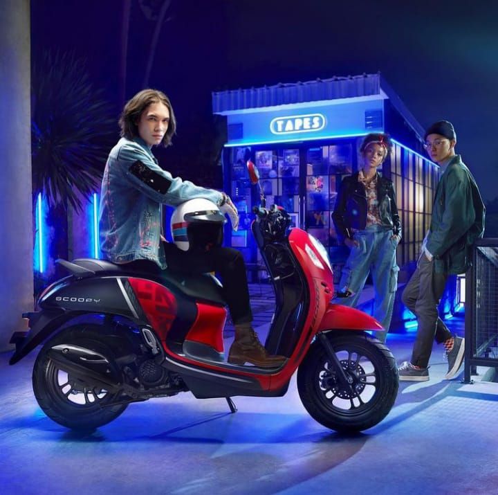 Dapatkan Promo menarik dari setiap pembelian Varian Sporty Black dan Sporty Red New #HondaScoopy Dp 2,2 juta rupiah